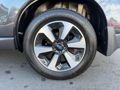 Used 2017 Subaru Forester 2.5i Premium AWD/4WD image 26