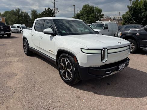 Used 2022 Rivian R1T Adventure image 4