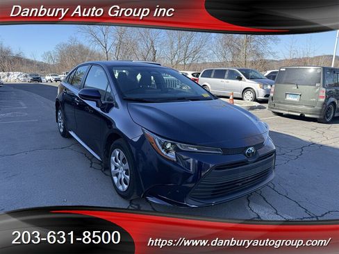 Used 2023 Toyota Corolla LE w/ Carpet Mat Package (TMS) image 7