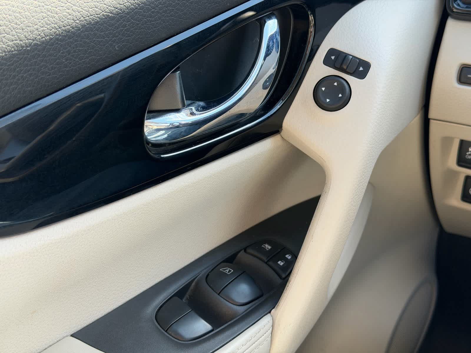 Certified 2022 Nissan Rogue Sport SL FWD image 28