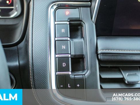 Used 2024 GMC Yukon AT4 image 38