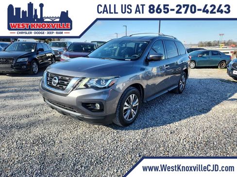 Used 2019 Nissan Pathfinder SL image 1