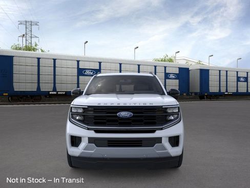 New 2026 Ford Expedition Platinum image 6