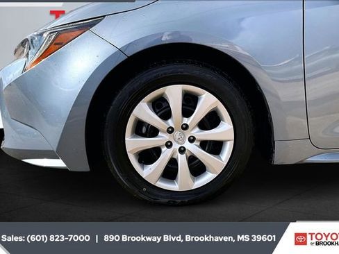 Used 2024 Toyota Corolla LE image 7