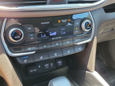 Used 2019 Hyundai Santa Fe FWD image 21
