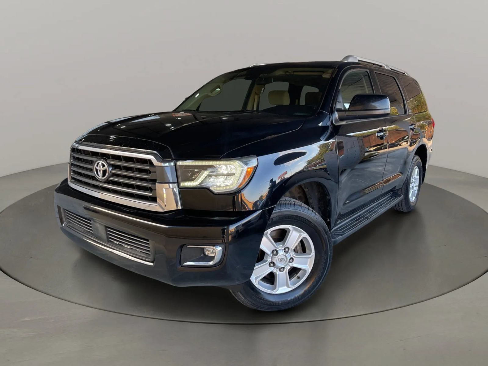Used 2018 Toyota Sequoia SR5 RWD image 1