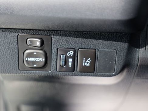 Used 2017 Toyota RAV4 LE image 14