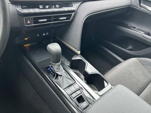 Used 2025 Toyota Camry LE w/ Convenience Package image 22