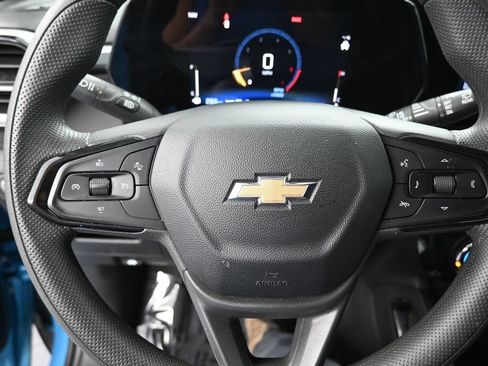 Used 2025 Chevrolet TrailBlazer LT AWD/4WD image 38