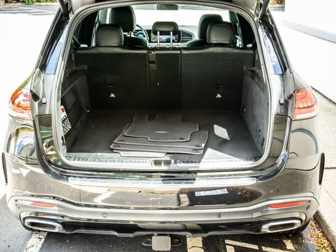 Used 2020 Mercedes-Benz GLE 350 4MATIC w/ AMG Line Exterior image 21