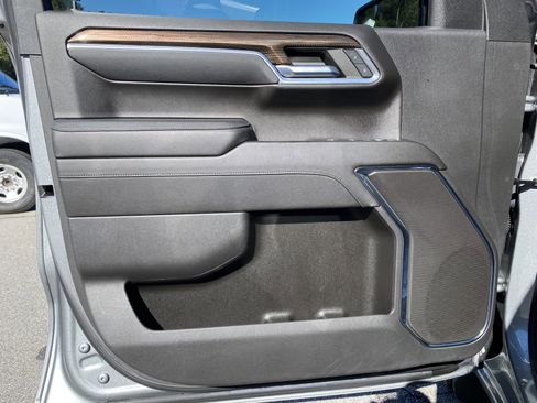 Used 2023 Chevrolet Silverado 1500 RST image 15