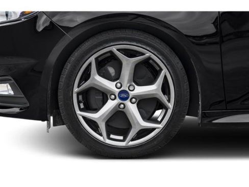 Used 2018 Ford Focus ST FWD image 11