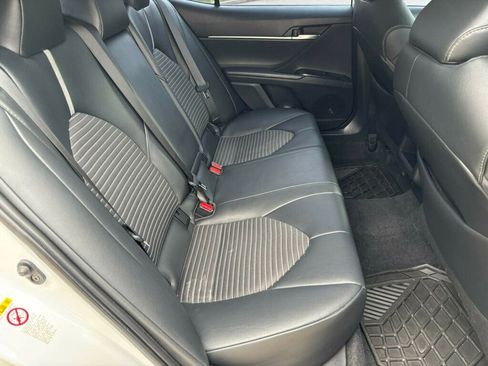 Used 2019 Toyota Camry SE image 20