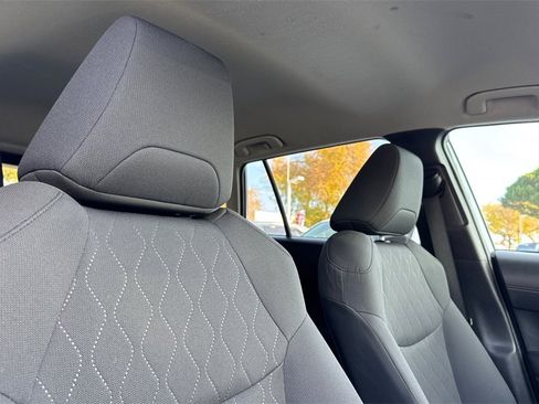 Certified 2022 Toyota Corolla Cross LE image 15