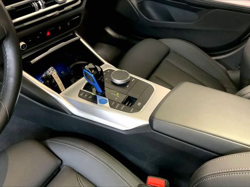 Used 2023 BMW i4 eDrive35 image 17