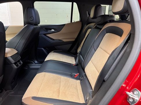 New 2026 Chevrolet Equinox ACTIV w/ Convenience Package III AWD/4WD image 17