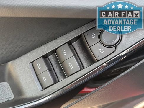 Certified 2025 Chevrolet Equinox LT w/ Convenience Package II FWD image 17