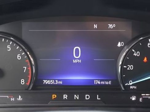Used 2022 Ford Explorer XLT w/ Equipment Group 202A AWD/4WD image 22