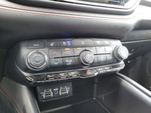 Used 2024 Dodge Durango GT image 21