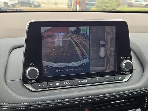 Used 2021 Nissan Rogue SL FWD image 18