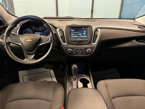 Used 2018 Chevrolet Malibu LS FWD image 9