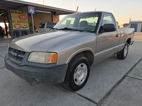 Used 2000 Isuzu Hombre S image 3