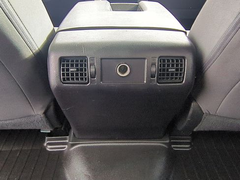 Used 2016 Toyota Tundra SR5 image 28