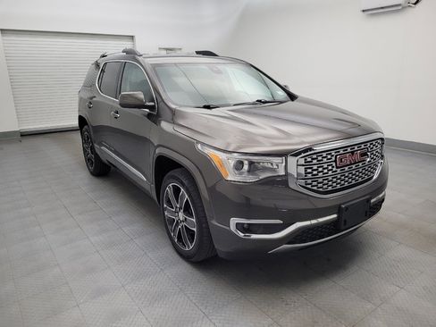 Used 2019 GMC Acadia Denali image 13