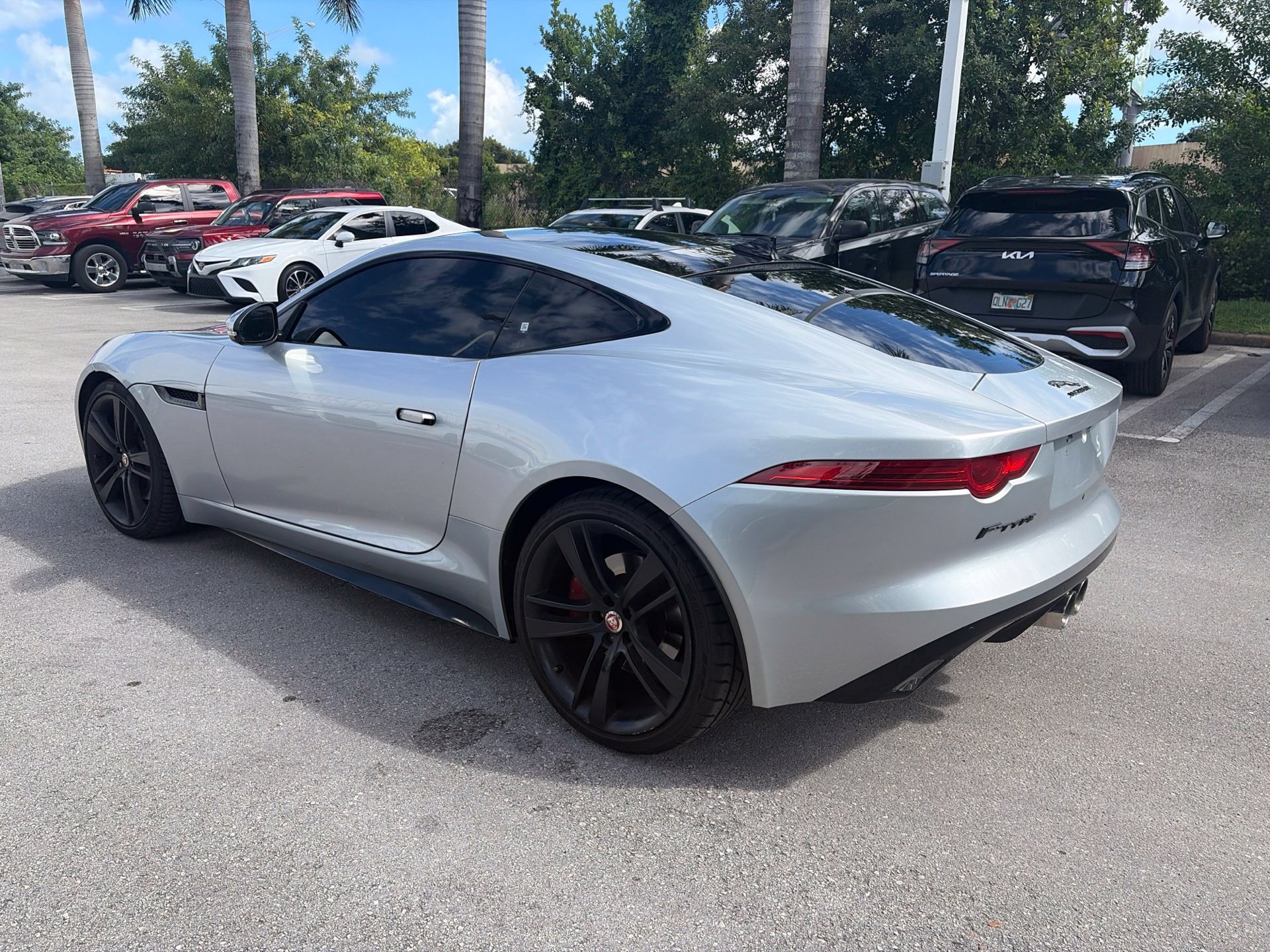 Used 2017 Jaguar F-TYPE Coupe RWD image 3