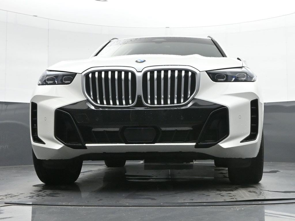 Used 2025 BMW X5 xDrive40i w/ M Sport Package AWD/4WD image 38