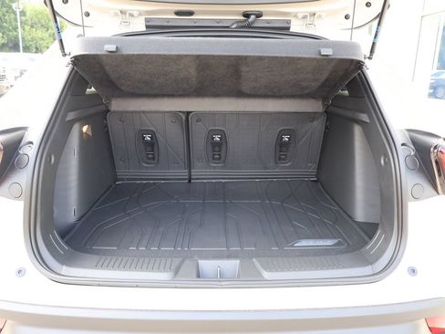 New 2026 Chevrolet Trax RS w/ Sunroof Package FWD image 27