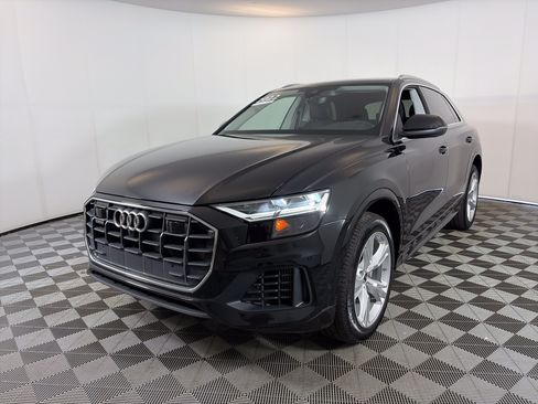 Used 2022 Audi Q8 Premium Plus AWD/4WD image 2
