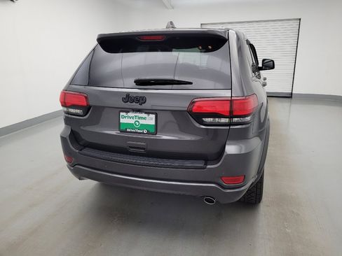 Used 2018 Jeep Grand Cherokee Altitude RWD image 7