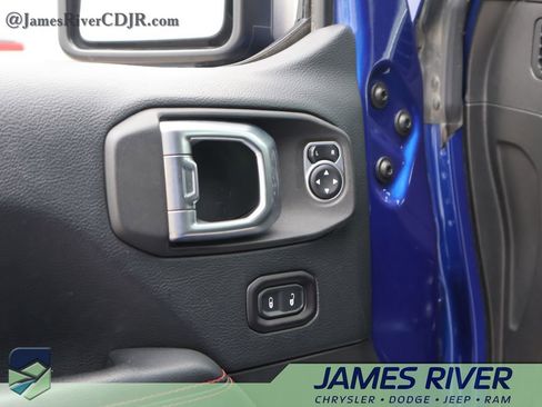 Used 2018 Jeep Wrangler Unlimited Rubicon w/ Cold Weather Group image 20