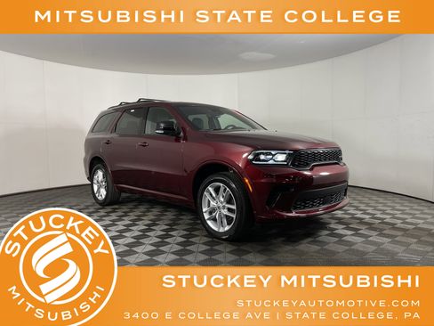 Used 2024 Dodge Durango GT image 1