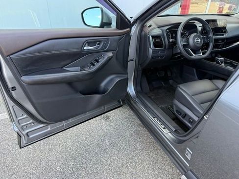 Certified 2023 Nissan Rogue SL w/ SL Premium Package image 15