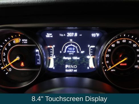 Used 2020 Jeep Wrangler Unlimited Sahara w/ Uconnect 4C Nav & Sound Group AWD/4WD image 17