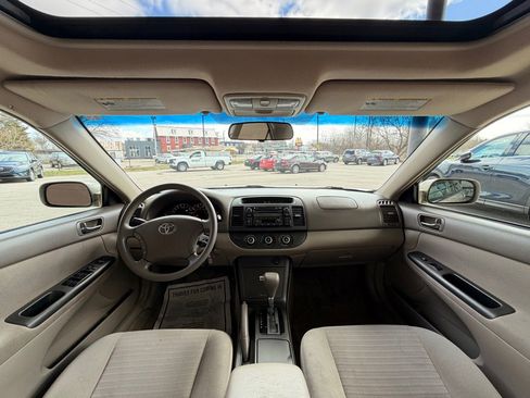 Used 2005 Toyota Camry LE image 17