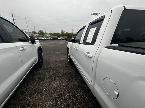 Used 2018 Chevrolet Silverado 1500 LT w/ All Star Edition AWD/4WD image 34
