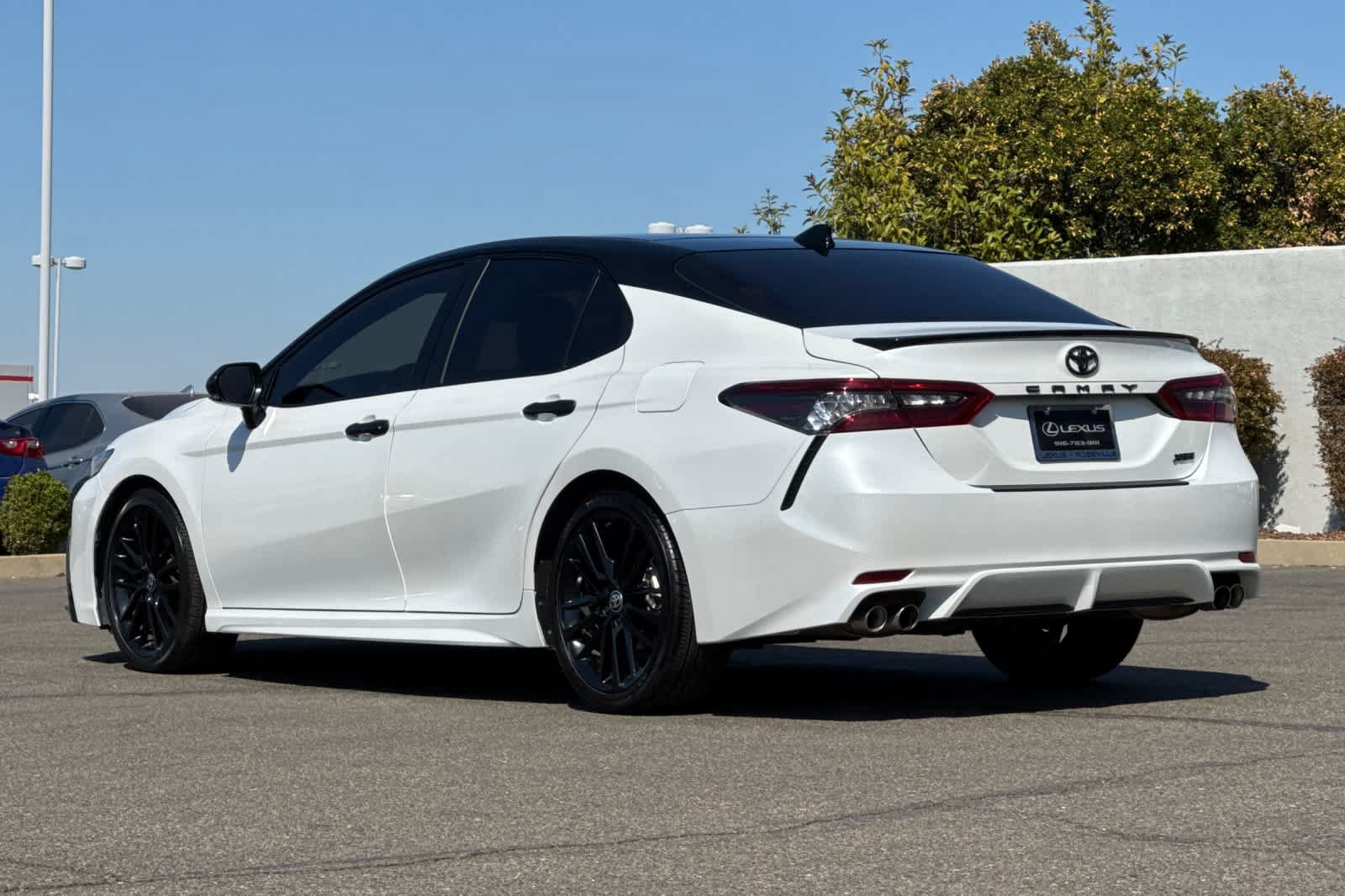 Used 2023 Toyota Camry XSE FWD image 5