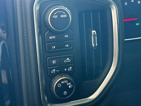 Used 2021 Chevrolet Silverado 1500 LT Trail Boss AWD/4WD image 11