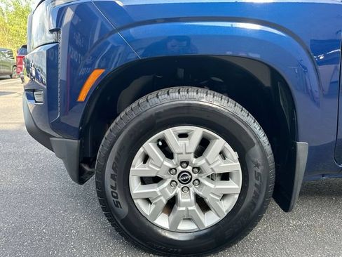 Used 2022 Nissan Frontier SV AWD/4WD image 19