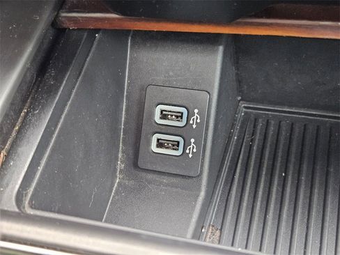 Used 2017 Ford F150 Limited w/ Trailer Tow Package image 31