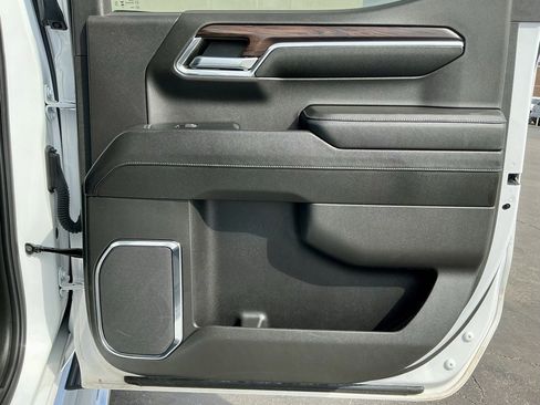 Used 2024 GMC Sierra 1500 SLT w/ SLT Premium Plus Package image 26