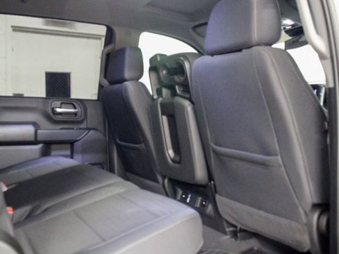 Used 2025 Chevrolet Silverado 2500 Custom w/ Custom Value Package image 6