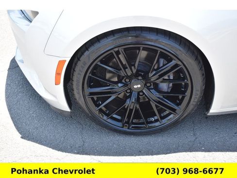 Used 2018 Chevrolet Camaro SS RWD image 30