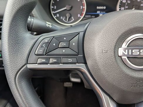 Certified 2025 Nissan Sentra SV FWD image 20