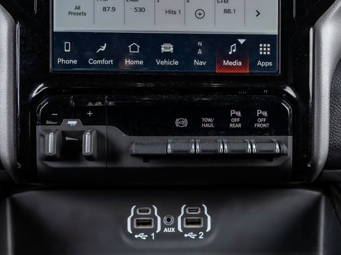 Used 2024 RAM 3500 Laramie w/ Night Edition image 25