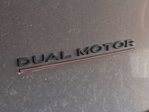 Used 2024 Tesla Model Y Performance image 7