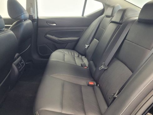 Used 2019 Nissan Altima 2.0 Edition One image 18